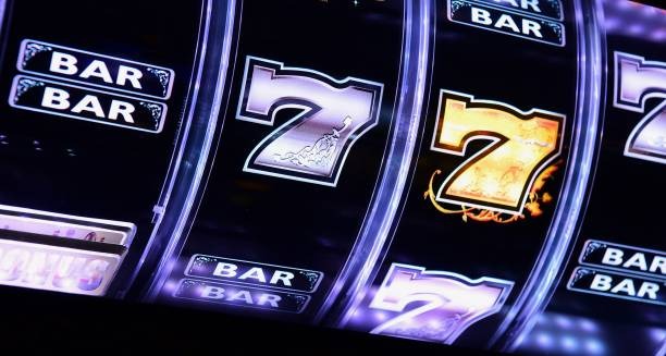 Payment partner logos: DANA, OVO, GoPay, Mandiri, BCA, QRIS accepted on ldbplay slot